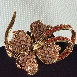 Elegant Vintage Gold-Tone Pink and Red Rhinestones Floral Brooch